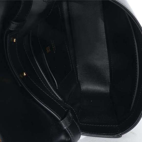 Givenchy Black Calf Leather Medium 4G Bag - Picture 8 of 8